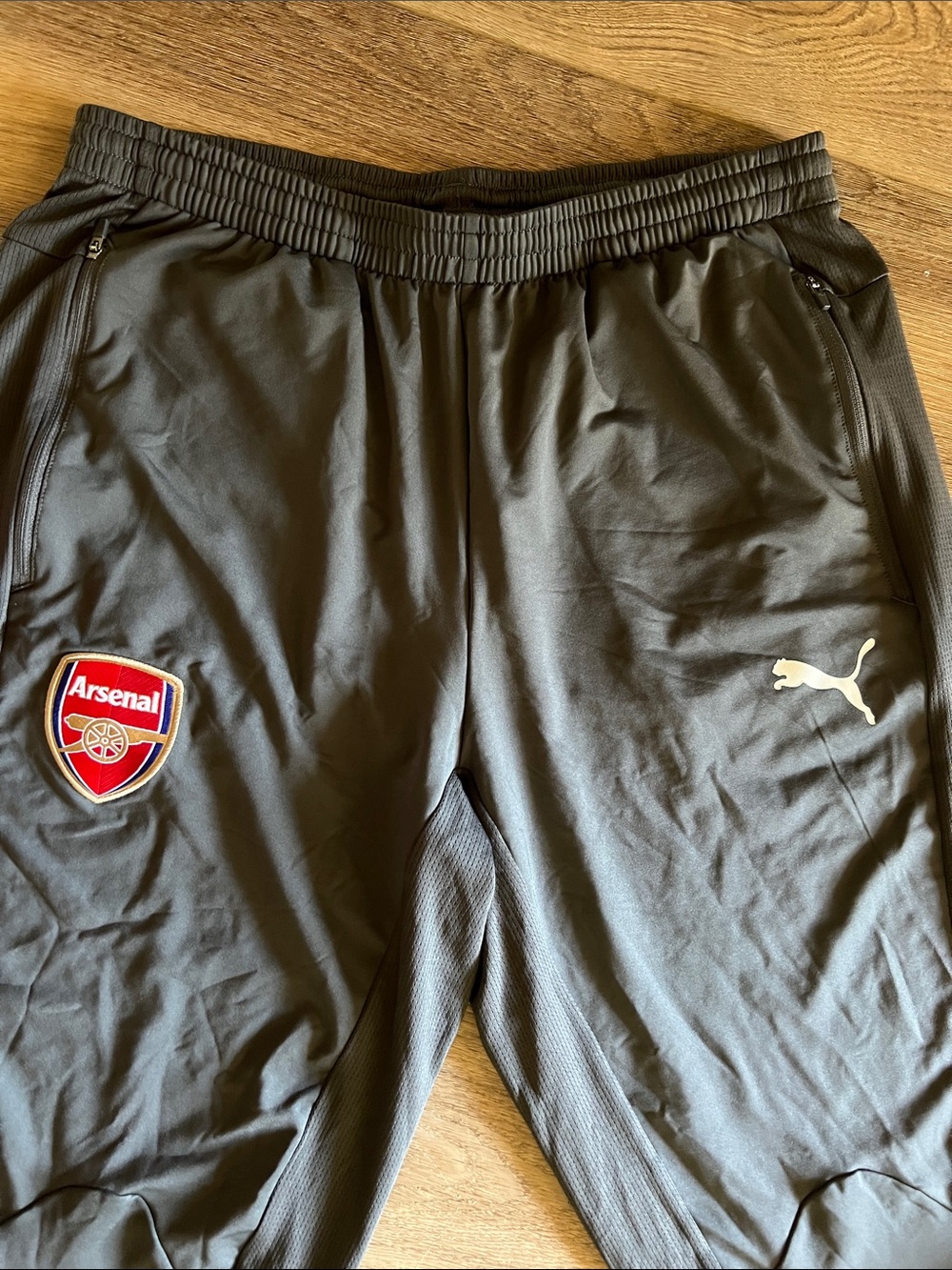 Arsenal Jacket & Pants Set by Puma - Picture 7 of 13